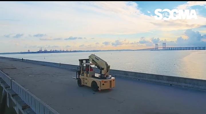 รถยกเครน 15