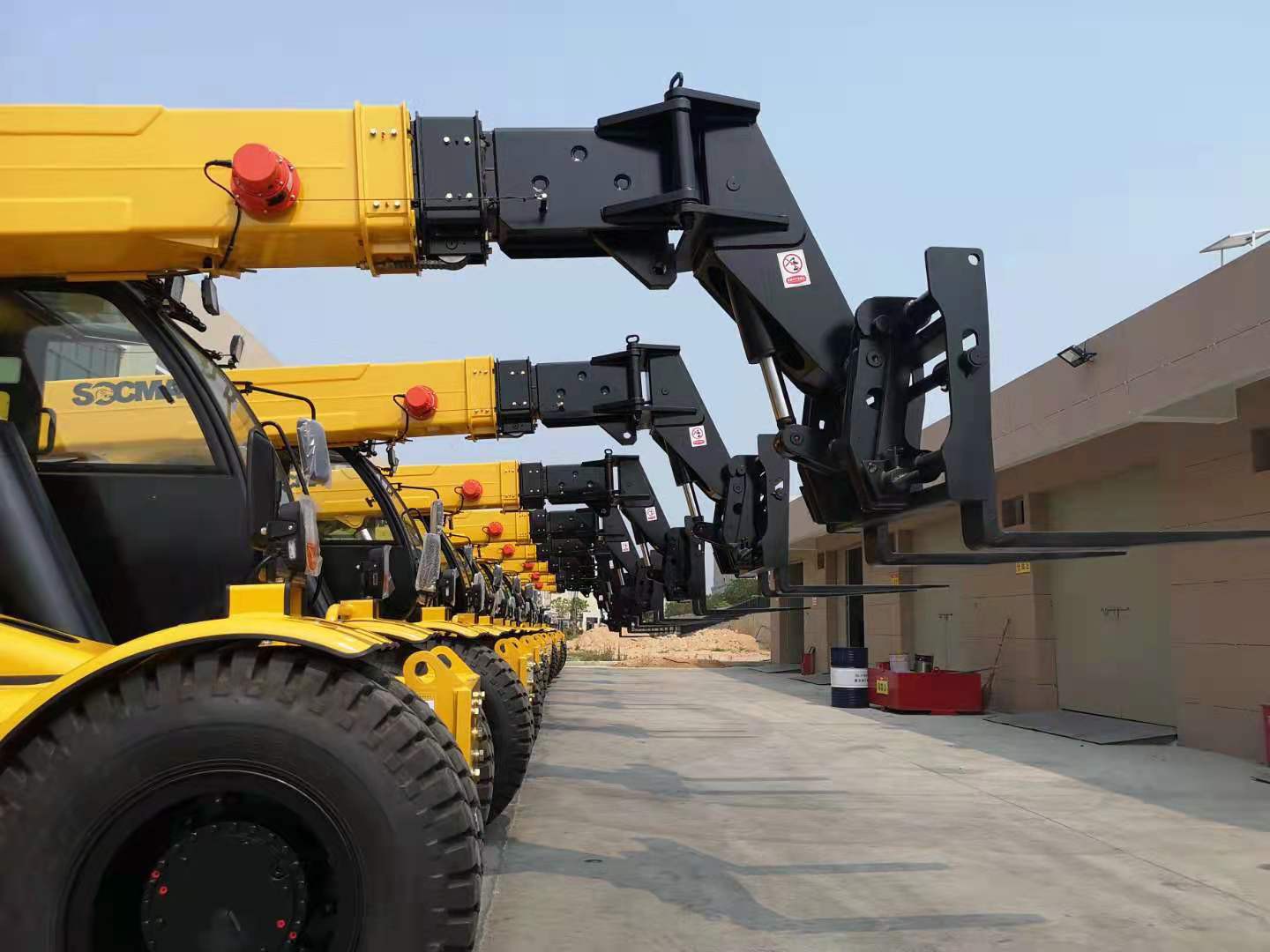 Heavy Equipment SOCMA Forklift 12t For Rental
