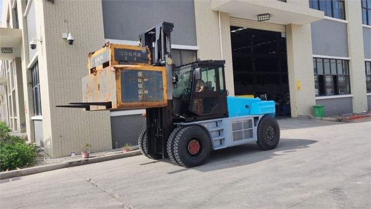 Electric Forklift 10Ton 15 Ton 25 Ton Battery Lithiium Ion